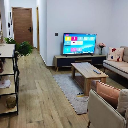 Superbe Appartement Avec Parking Gratuit Et Garde 达喀尔 外观 照片