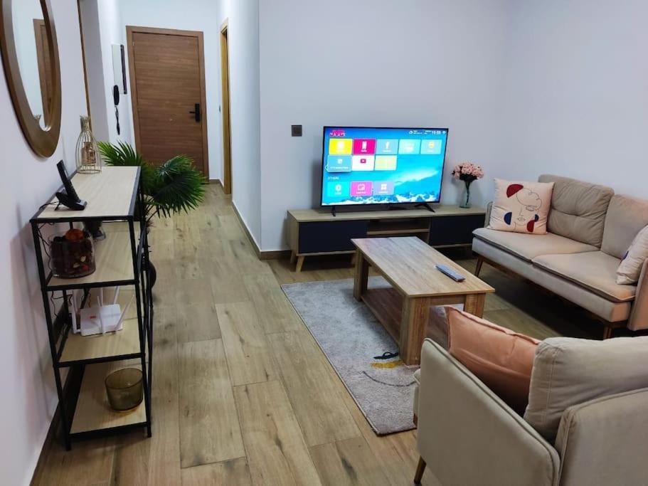 Superbe Appartement Avec Parking Gratuit Et Garde 达喀尔 外观 照片
