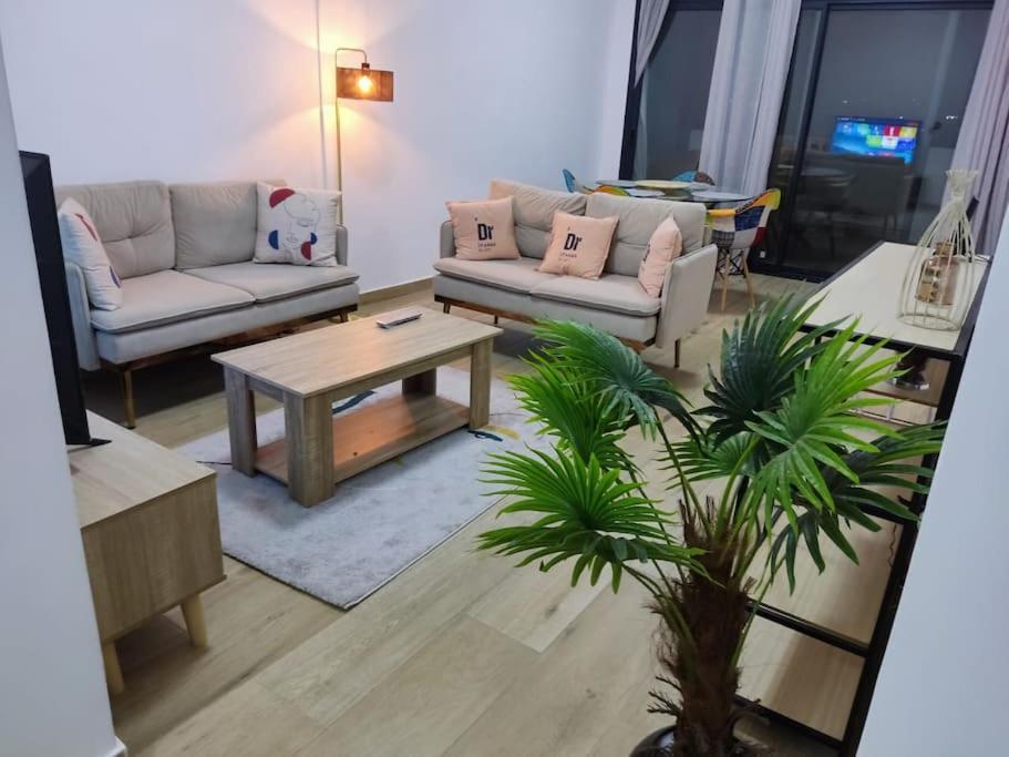 Superbe Appartement Avec Parking Gratuit Et Garde 达喀尔 外观 照片