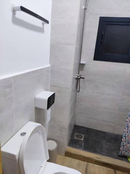 Superbe Appartement Avec Parking Gratuit Et Garde 达喀尔 外观 照片