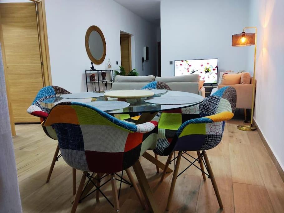 Superbe Appartement Avec Parking Gratuit Et Garde 达喀尔 外观 照片