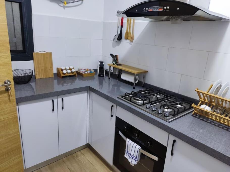 Superbe Appartement Avec Parking Gratuit Et Garde 达喀尔 外观 照片